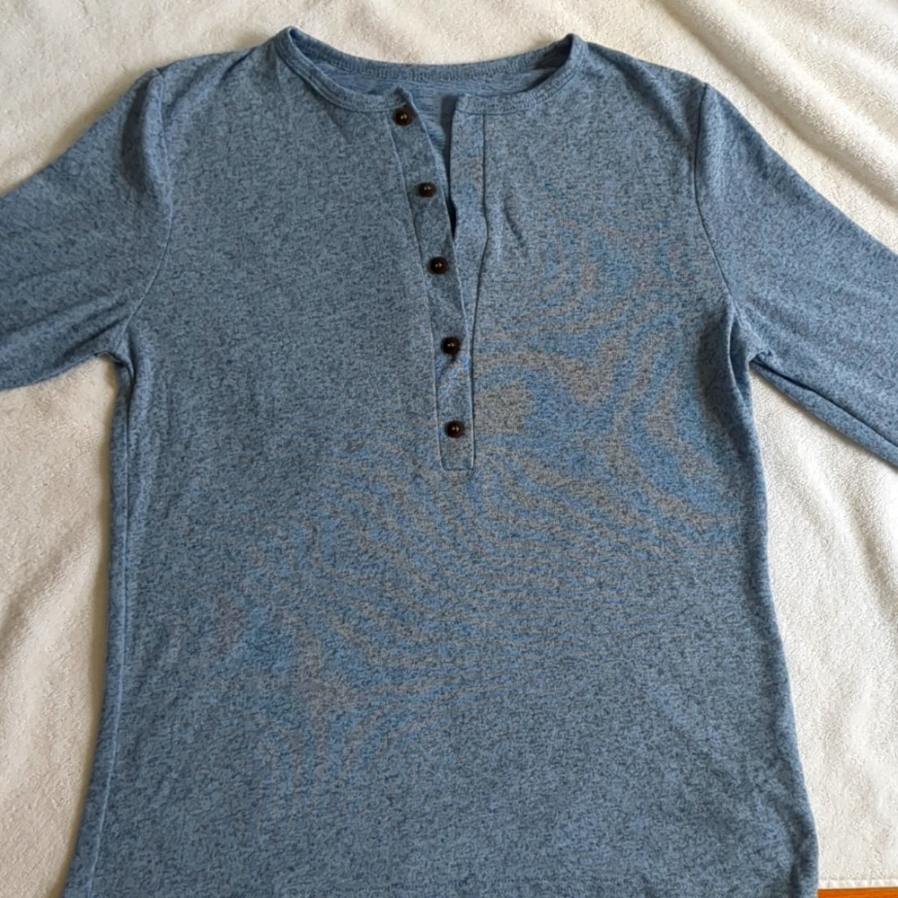 New Long Sleeve Henley Top Size Medium